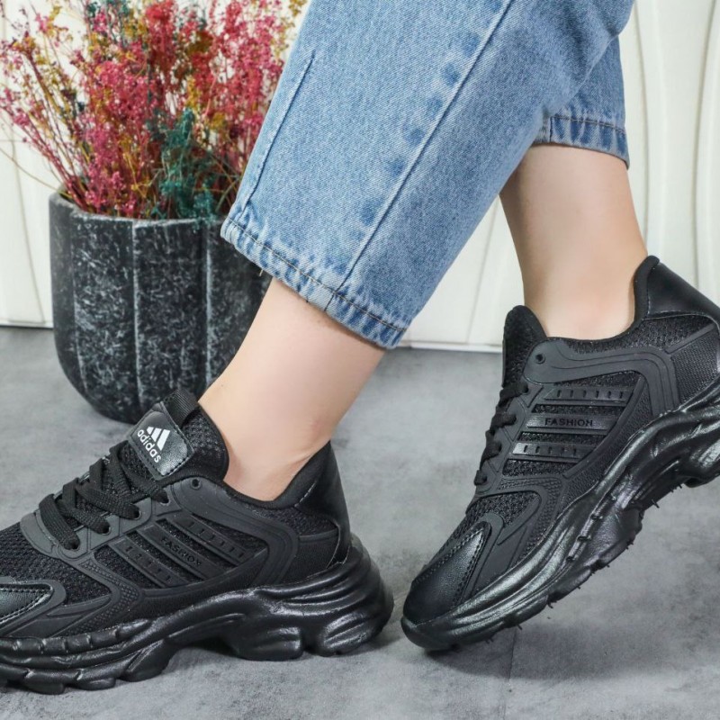 حراجی کفش کتونی اسپرت دخترانه زنانه مدل آدیداس بادوام و مقاومت عالی رنگ مشکی تمام باارسال رایگان