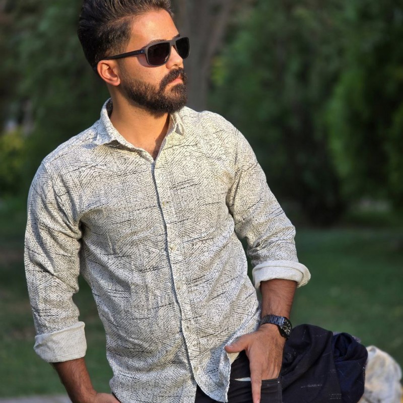 آفر ویژه پیراهن پاییزه دکمه ای آستین دار مردانه بسیار شیک رنگ سفید طوسی با ارسال رایگان