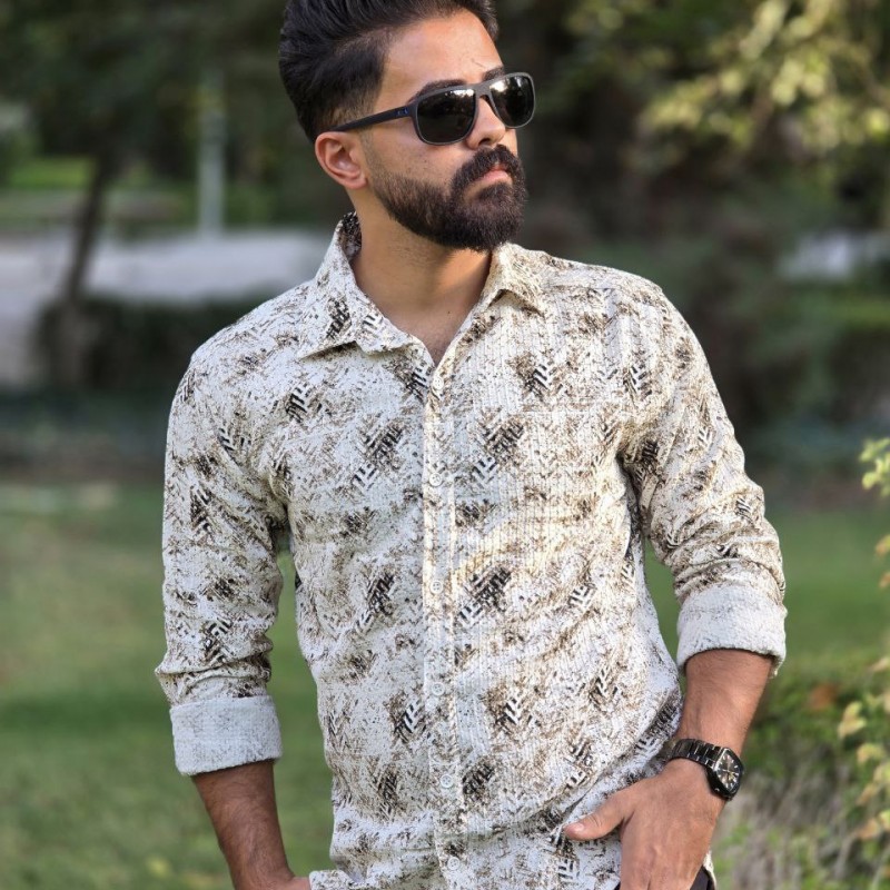 فروش عااالی  پیراهن پاییزه دکمه ای آستین دار مردانه جدید و خاص رنگ سفید زیتونی با ارسال رایگان