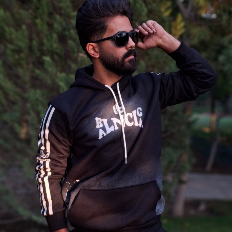 فروش هیجان انگیز هودی مردانه پسرانه زیبا و پرطرفدار رنگ مشکی  باارسال رایگان