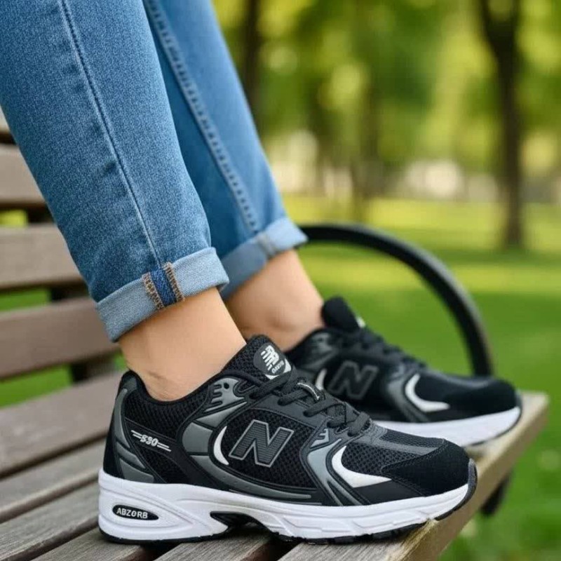 حراج جذاب کفش اسپرت نیوبالانس 530 زنانه دخترانه چشم نواز و عالی  رنگ مشکی  زیره سفید با ارسال رایگان