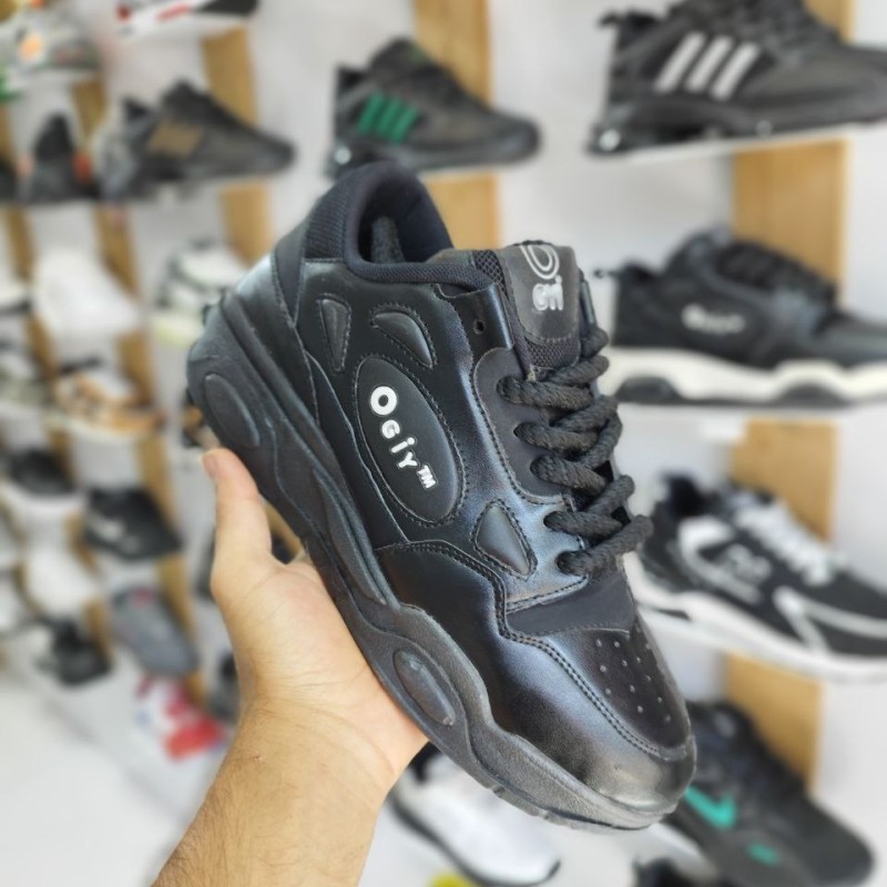 خرید اینترنتی کفش اسپرت مردانه مدل اوگی رنگ مشکی پاخور عالی با ارسال رایگان