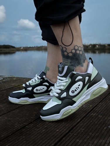 خرید کفش اسپرت مردانه مدل اوگی رنگ سفید سبز پاخور عالی با ارسال رایگان