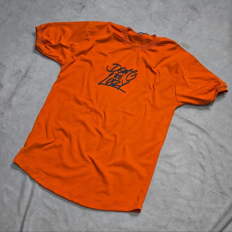 حراج ویژه تیشرت پشت چاپ مچینست پسرانه باکیفیت و فوق العاده رنگ نارنجی  ارسال رایگان