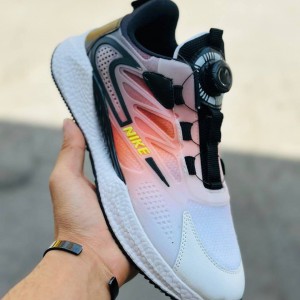 افر ویژه کفش دیسکی مردانه مدل نایک فوق‌العاده نرم و راحت با کیفیت بالا  رنگ سفید مشکی نارنجی  باارسال رایگان