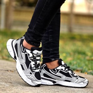 فروش جذاب این هفته  کفش اسپرت مردانه پسرانه مدل بالنسیاگا بادوام نرم و راحت رنگ سفید مشکی  باارسال رایگان