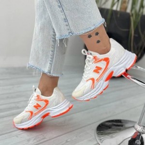 فروش بینظیر کفش اسپرت زنانه دخترانه مدل نیوبالانس به روز و بادوام رنگ سفید نارنجی  با ارسال رایگان