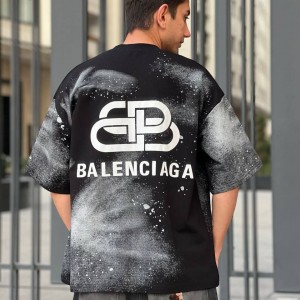 تخفیف ویژه تیشرت لانگ مردانه پشت چاپ طرح بالنسیاگا شیک رنگ مشکی باارسال رایگان