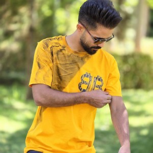 فروش تیشرت مردانه پسرانه طرح بالنسیاگا با جنس نرم و خاص رنگ زرد باارسال رایگان
