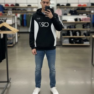 فروش چشم گیر هودی مردانه پسرانه مدل CR7 فوق العاده خوش تن رنگ سفیدمشکی باارسال رایگان