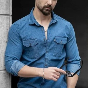 پیراهن دکمه دار مردانه استین دار جنس لی رنگ ابی روشن با ارسال رایگان