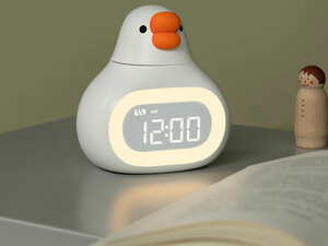 فروش چراغ خواب فانتزی سیلیکونی و ساعت زنگ‌دار دیجیتالی رومیزی شارژی Bedside Clock Night Light Ornament Alarm Multifunctional C18