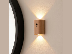چراغ دیواری سنسور حرکتی قابل شارژ چوبی Auraglow Wooden Rechargeable Motion Sensor Wall Light TAIGA
