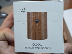 خرید چراغ دیواری سنسور حرکتی قابل شارژ چوبی Auraglow Wooden Rechargeable Motion Sensor Wall Light TAIGA