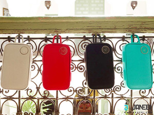 آویزان کردن اسپیکر بلوتوث لیبراتون Libratone One Click Speaker Bluetooth