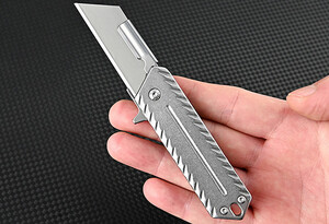 کیفیت چاقو آنباکسینگ جمع‌شونده کشویی ضدزنگ Stainless steel heavy-duty utility unboxing knife