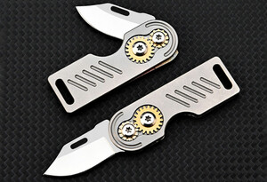فروش چاقو آنباکسینگ فلزی تاشوی قابل آویز از دسته کلید sharp and high hardness D2 steel mini folding knife