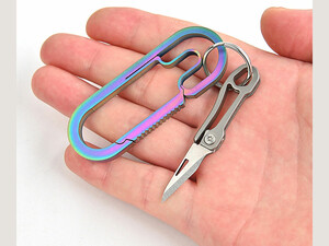خرید چاقو جیبی کوچک تاشو تیتانیومی قابل آویز از دسته کلید mini knife sharp carry-on keychain pendant unboxing