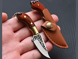 چاقو آنباکسینگ برنجی دارای کاور قابل آویز از دسته کلید Brass smallknife sharp self-defense unboxing