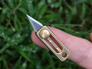 چاقو جیبی آنباکسینگ دارای حلقه آویز جاکلیدی pendant unpack express unboxing knife portable