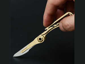 قیمت چاقو آنباکسینگ برنجی تاشو قابل آویز از دسته کلید Brass key chain knife sharp utility knife portable