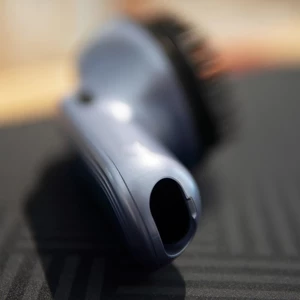 شانه ماساژور ارتعاشی نور درمانی قرمز جوردن و جودی