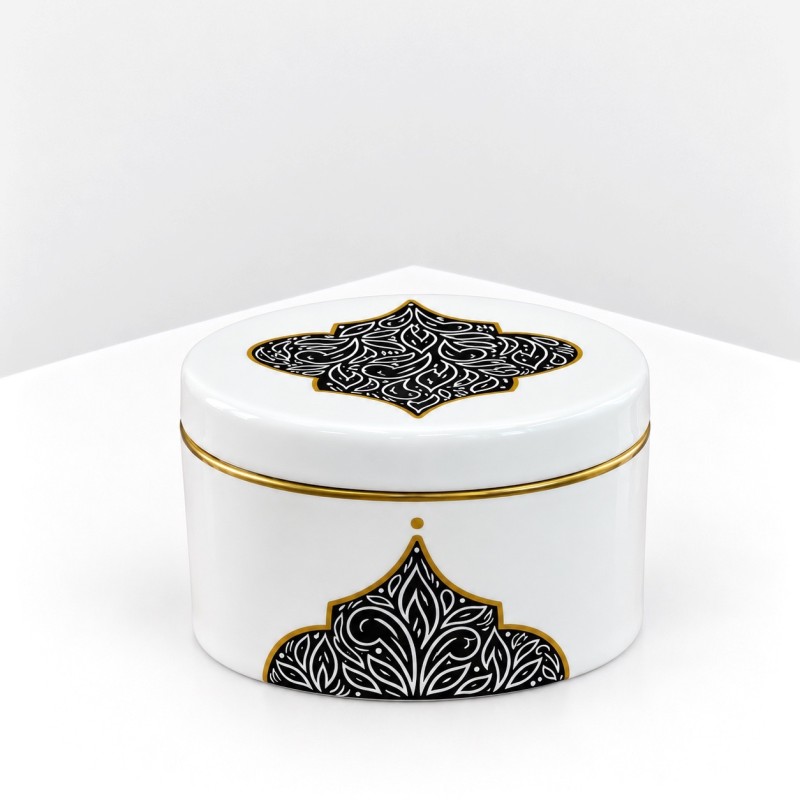 شکلات‌خوری مشکی بزرگ