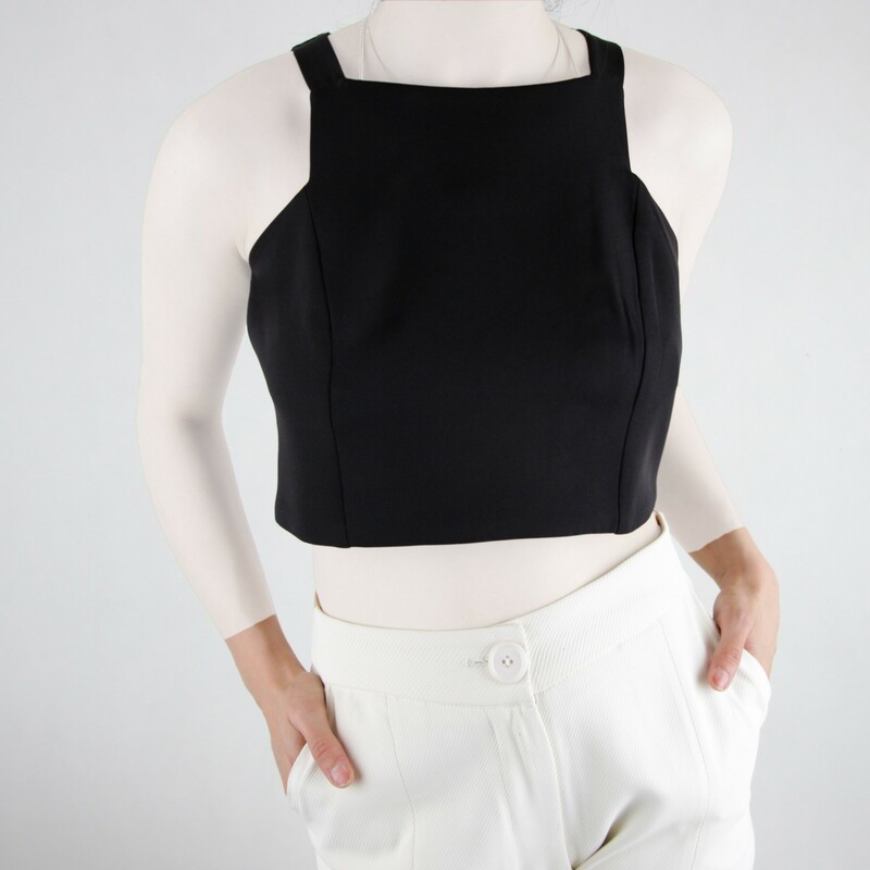 کراپ دکمه ای زنانه