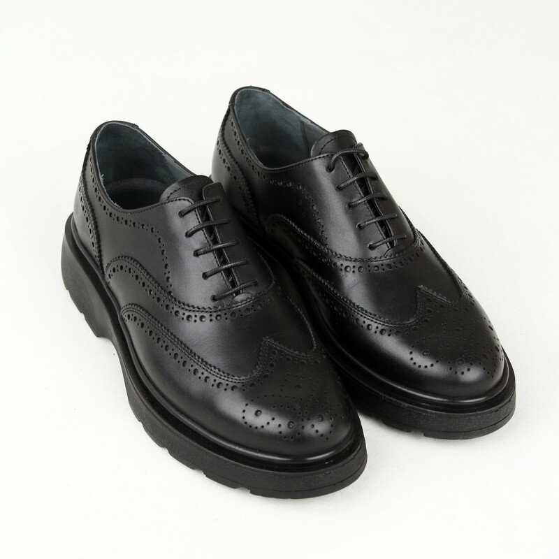 کفش مردانه چرم کلاسیک