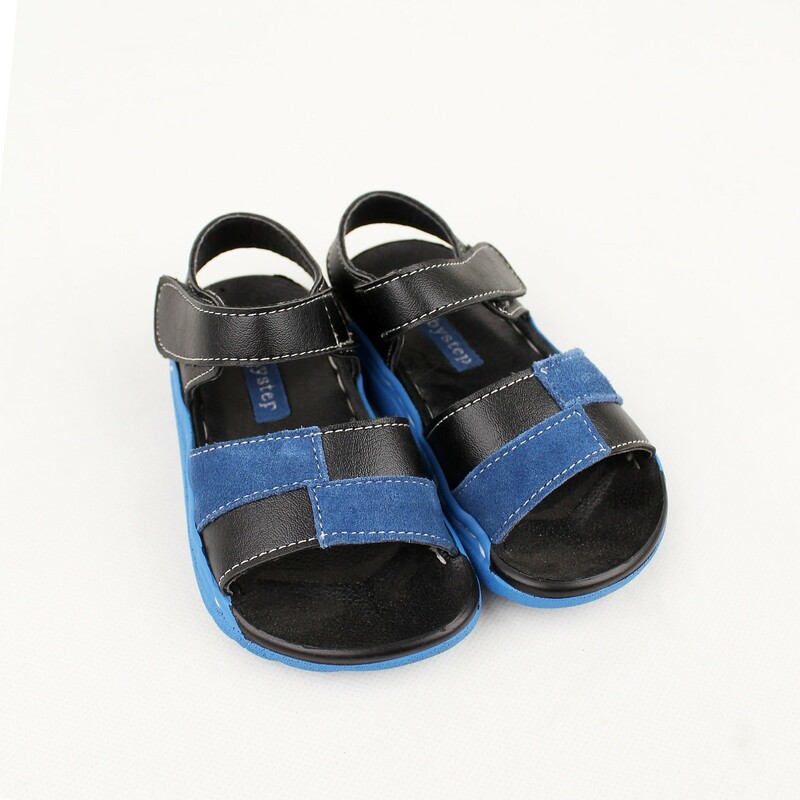 صندل بچه گانه طرح شطرنجی برند step by step