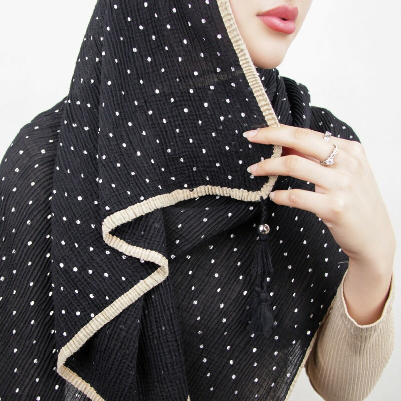 شال زنانه منگوله دار خالخالی