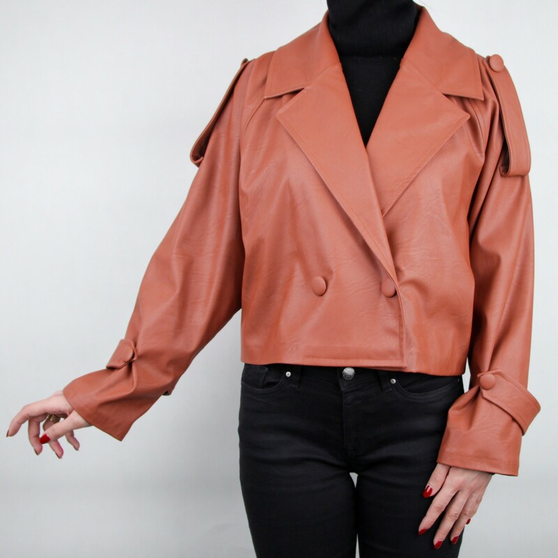 کت زنانه چرم ساده یقه انگلیسی