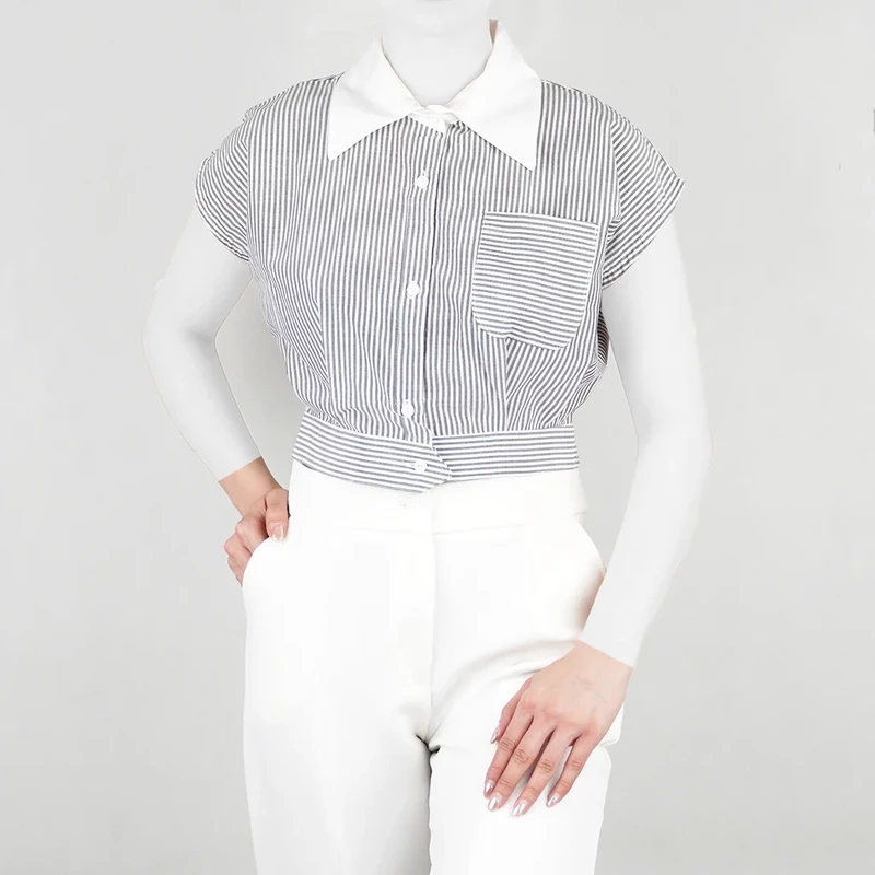 کراپ تاپ زنانه راه راه یقه انگلیسی جلو دکمه دار