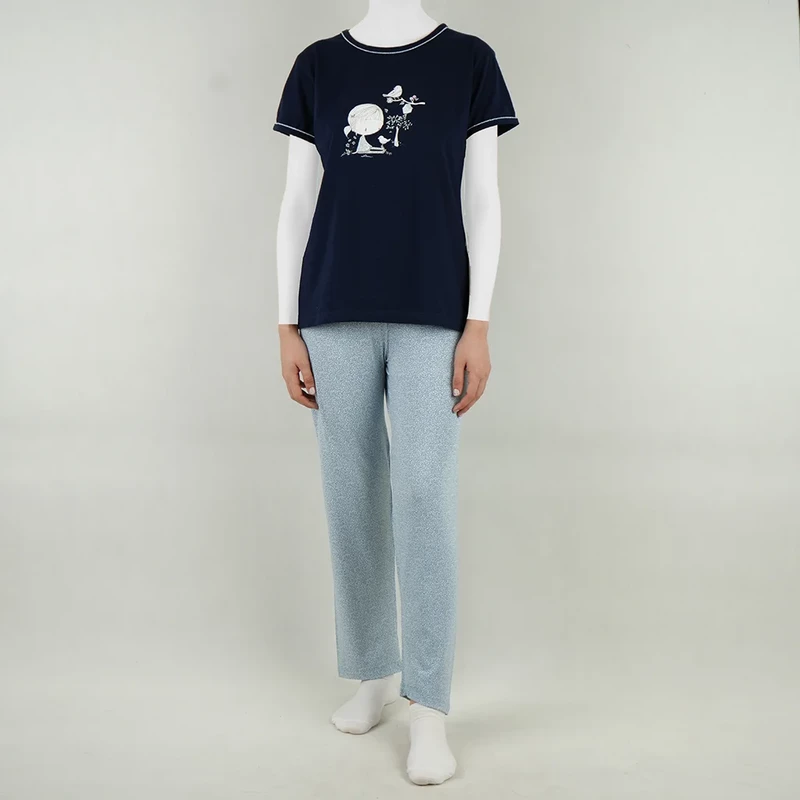 ست زنانه  تیشرت و شلوار دختر نشسته eodo