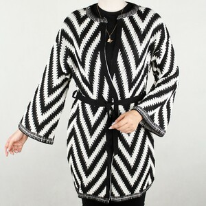 ژاکت زنانه بافت  سیاه و سفید جلو باز