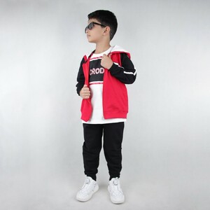 ست پسرانه سه تیکه کلاه دار  طرح p