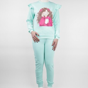 ست دخترانه نوشته دار طرح دختر بچه عینکی