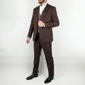 کت و شلوار دو دکمه قهوه ای