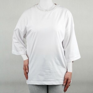 تیشرت زنانه یقه گرد ساده اور سفید