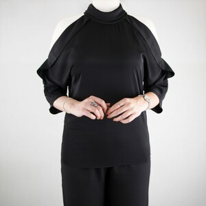 شومیز زنانه سرشانه باز