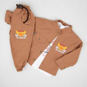 ست سه تیکه اسپرت پیراهن, شلوار و تیشرت