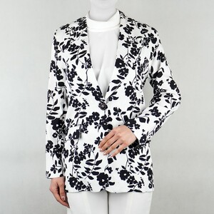 کت زنانه  گلدار سفید مشکی