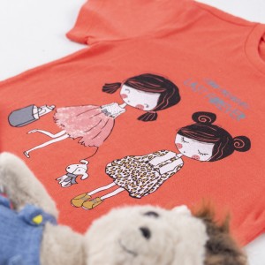 تیشرت طرح دار قرمز بچه گانه