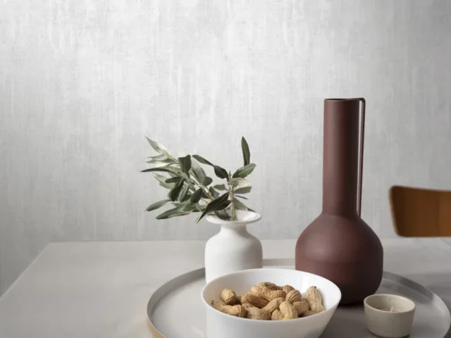 کاغذ دیواری کربن2/ carbon2 طرح پتینه نقره‌ای کد ۱۰۱۳۶