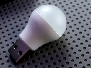 لامپ یو اس بی ایکس او Xo Usb Lamp XO-Y1