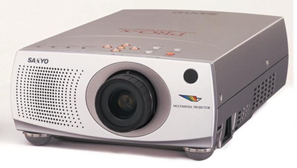 ویدئو پروژکتور استوک سانیو Sanyo PLC-SW5 VGA