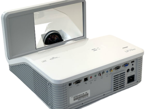 ویدیو پروژکتور استوک اسمارت  Smart UF70