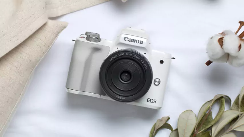 بررسی تخصصی دوربین کانن M50