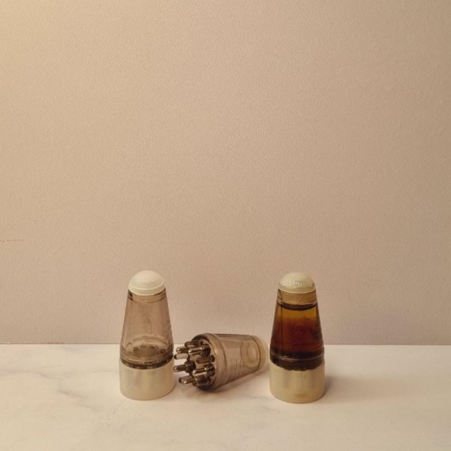 ماساژور اسکالپ ـ تحریک رشد و رویش مو/جذب بیشتر روغن/روغن تراپی راحت