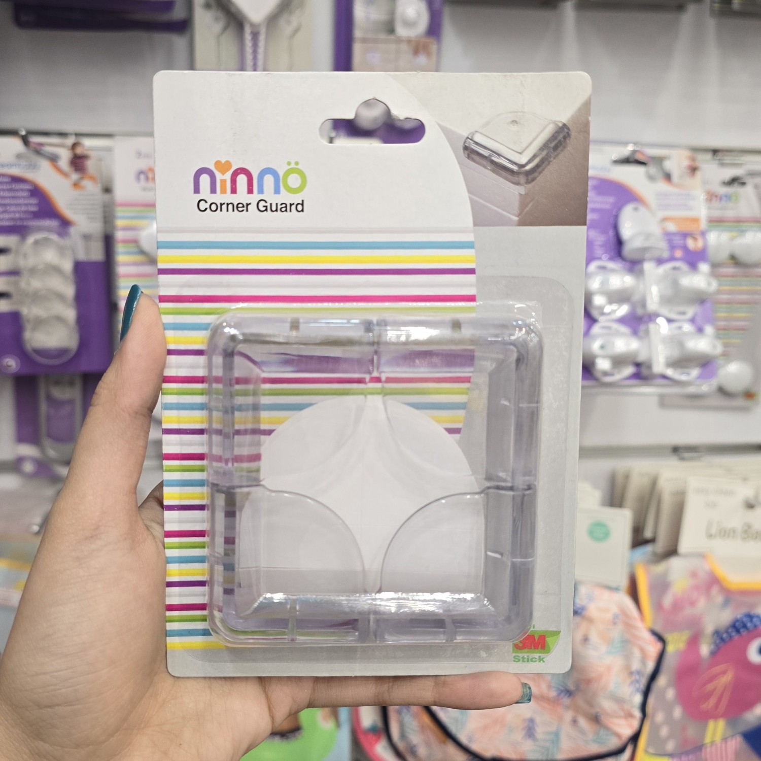 محافظ گوشه مربع شفاف نینو Ninno